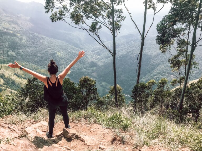 hiking ella rock