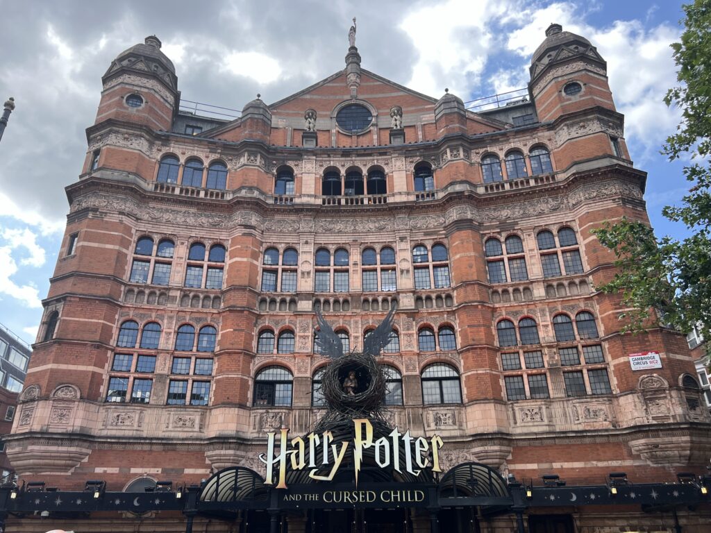 harry potter and the cursed child palace theatre